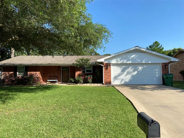 310 Rosebud Dr, Stephenville, TX 76401