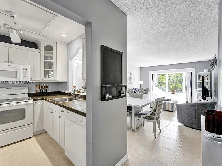 3430 NW 52nd Ave #210 — Photo 19