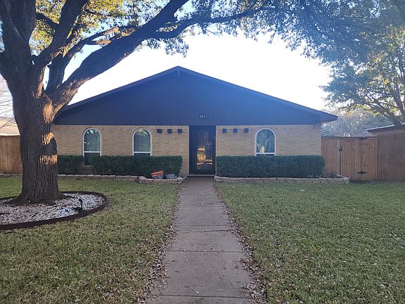 2nd image of 1012 Whitehall Dr