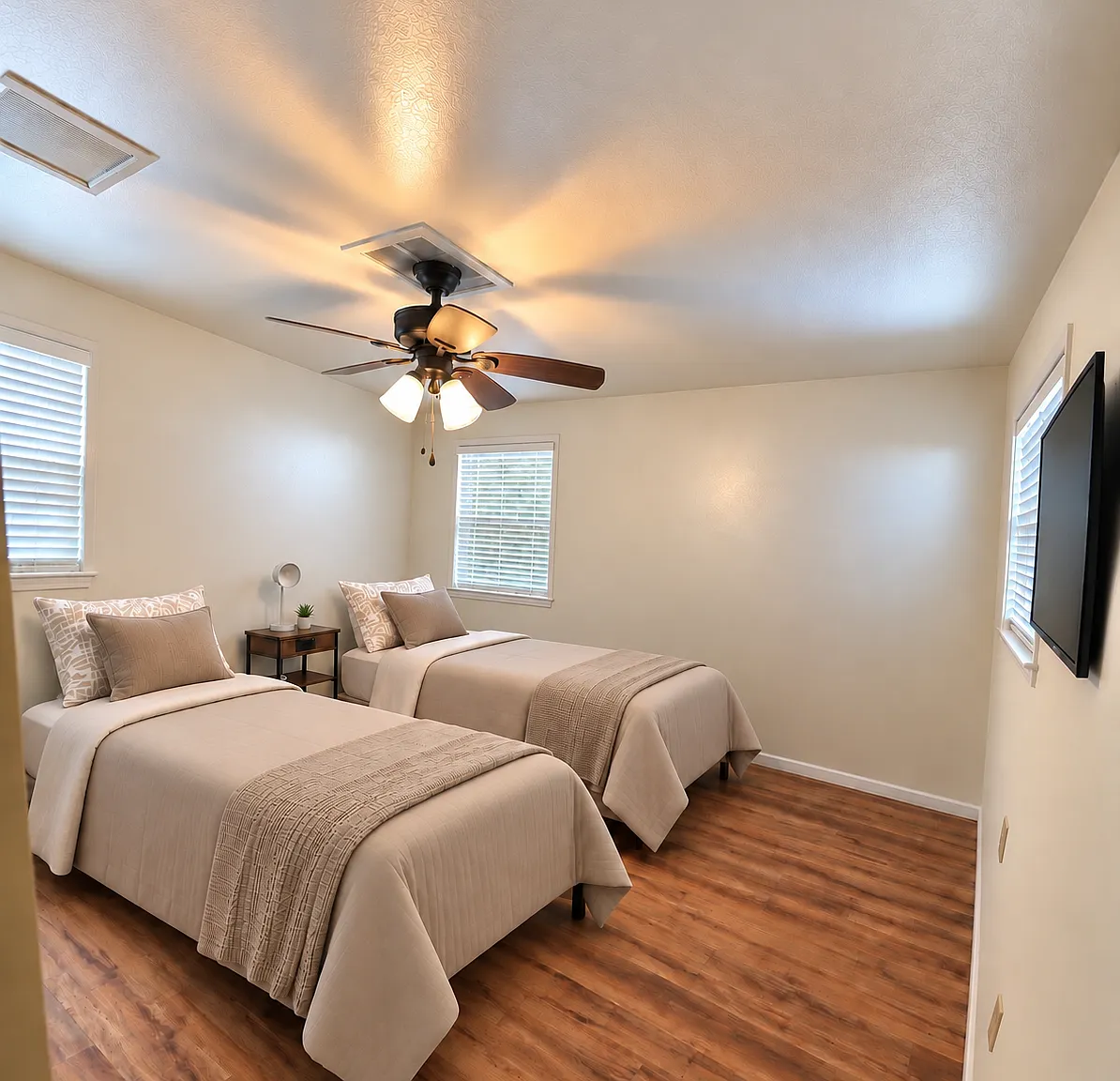 3 bed, 1679 sqft, $6,000 — Photo 4