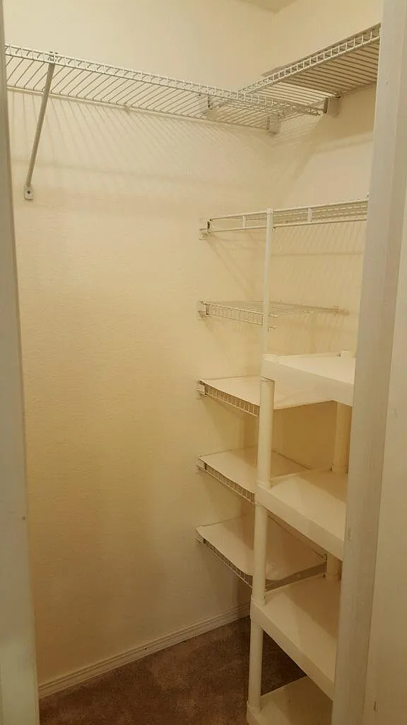 1 bed, 600 sqft, $2,400 — Photo 4