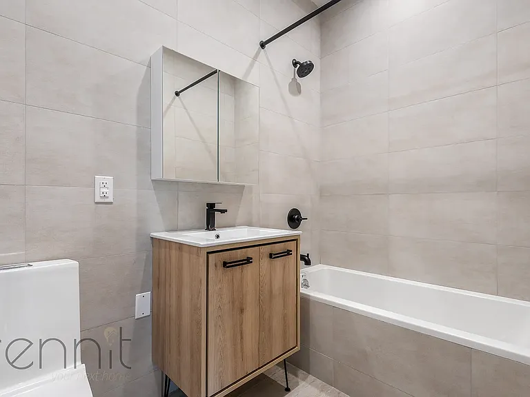 125 Kings Hwy #3E — Photo 11