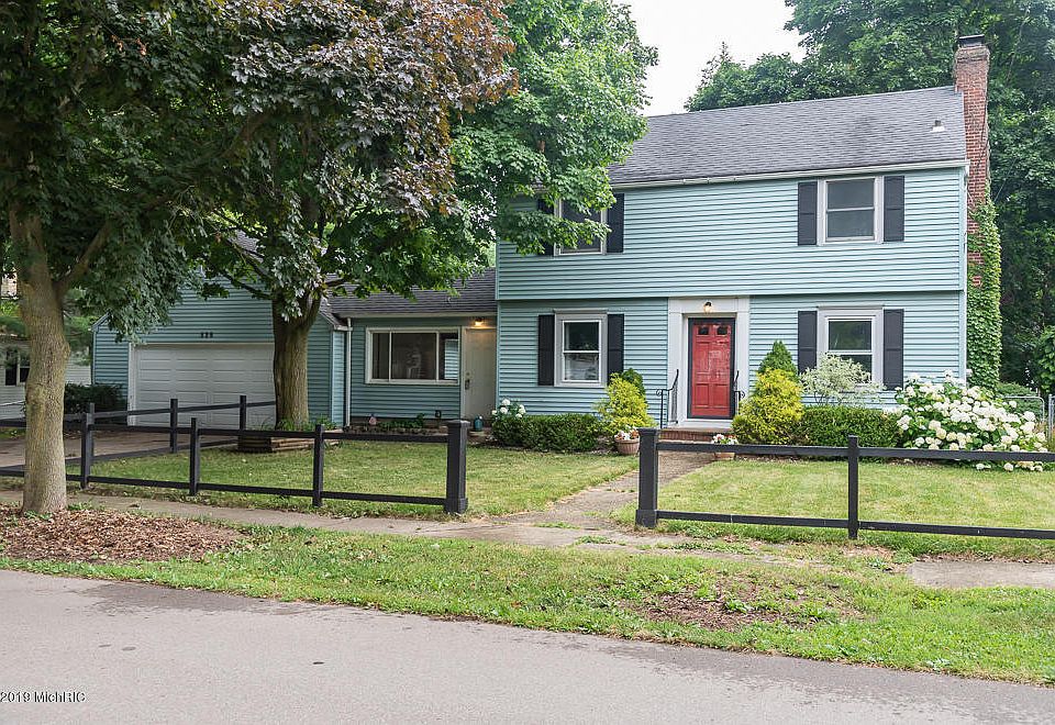 1st image of 526 Campbell Ave