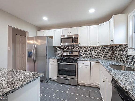 2nd image of 2111 Lori Dr