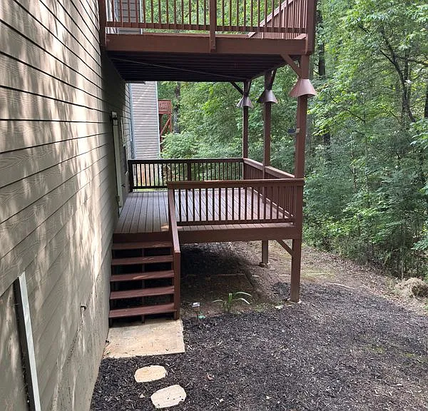 5706 Amberside Ln NE — Photo 2