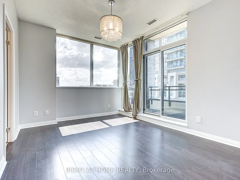 55 Eglinton Ave W #101 — Photo 17