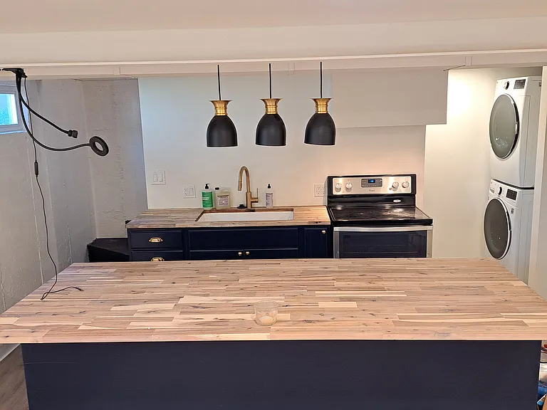 211 W Lyons Ave — Photo 5