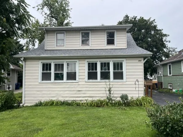 304 E Oak St, Villa Park, IL 60181
