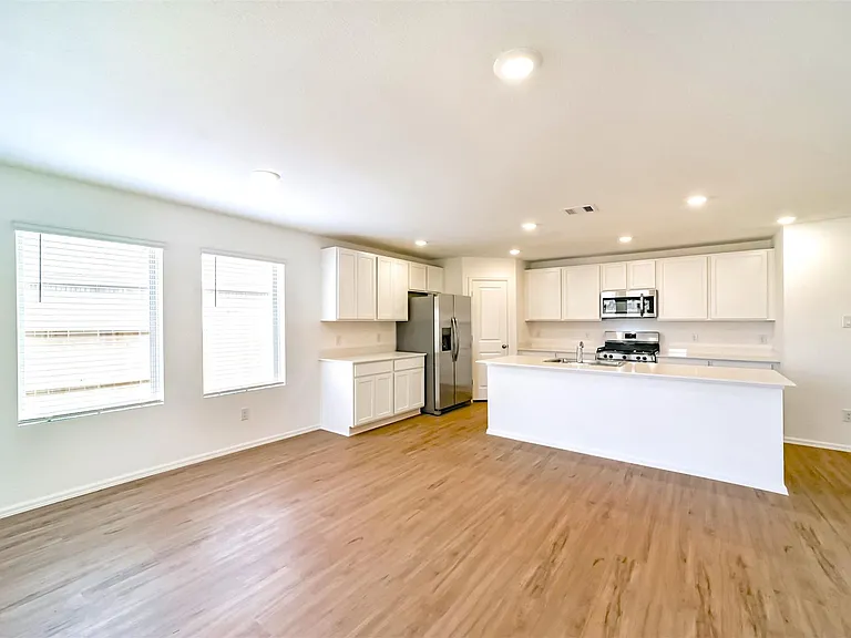 5227 Sunvalley Bend Dr — Photo 10