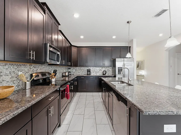 Kings Castle Cir — Photo 16