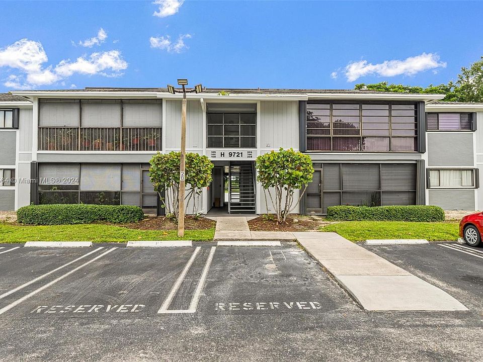 1st image of 9721 Hammocks Blvd APT 108