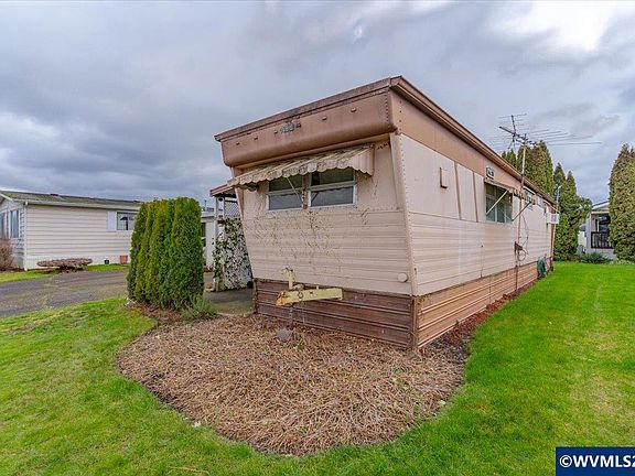 4th image of 5422 Portland Rd NE Unit 10