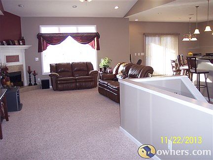Front entry way view