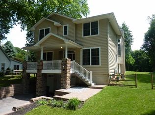 2 Oakbourne Rd, West Chester, PA 19382