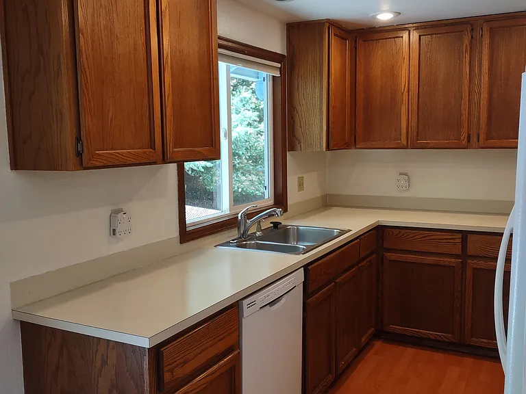 945 148th Dr SE — Photo 8