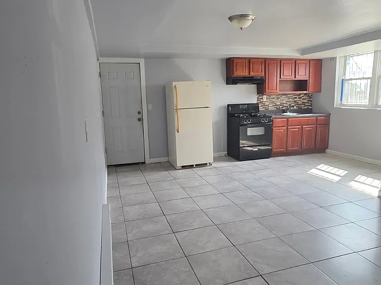 202 Brookdale Ave #2 — Photo 1