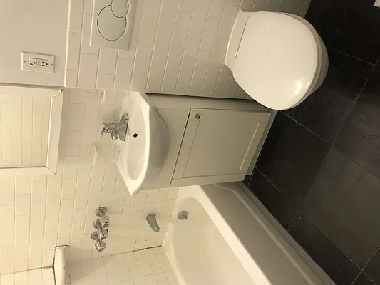 Rented by Waverly Realty Associates | media 24