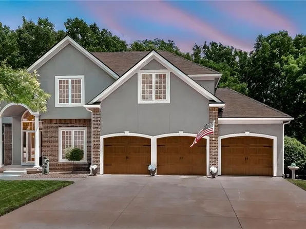 9005 N Manning Ave, Kansas City, MO 64157