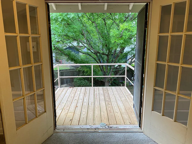 910 Nacogdoches Rd — Photo 8
