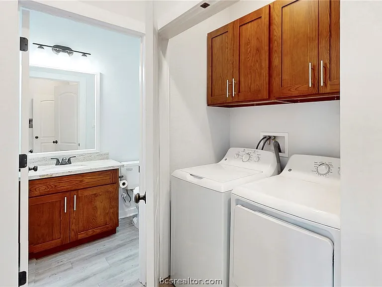2109 Jax Dr — Photo 9