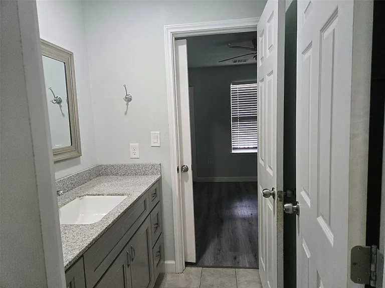 22061 Russell Dr #10 — Photo 7