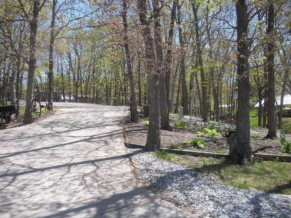 1st image of 13105 Linden Ln