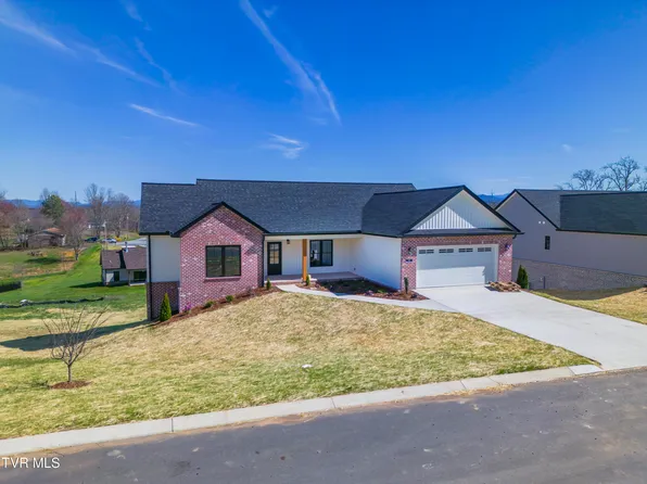 92 Sunset Rd, Johnson City, TN 37615