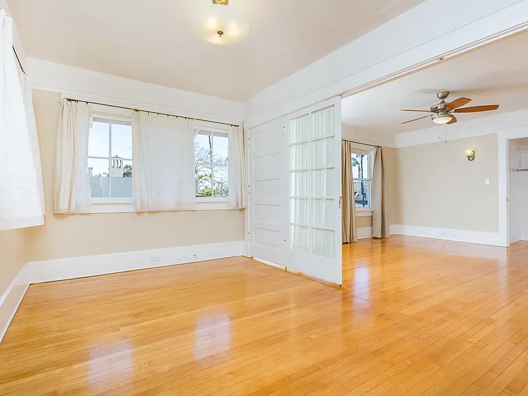 3425 Albatross St — Photo 11
