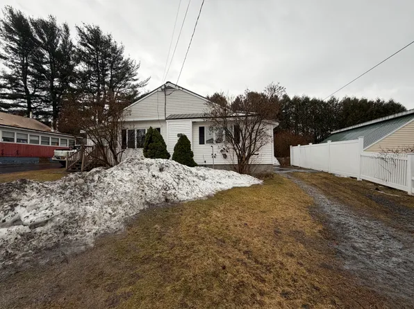 32 Phillips Ct, Lyon Mountain, NY 12952