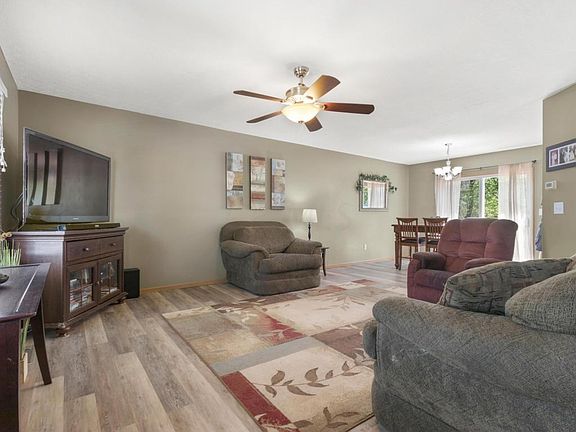 3rd image of 7943 Headwater Dr