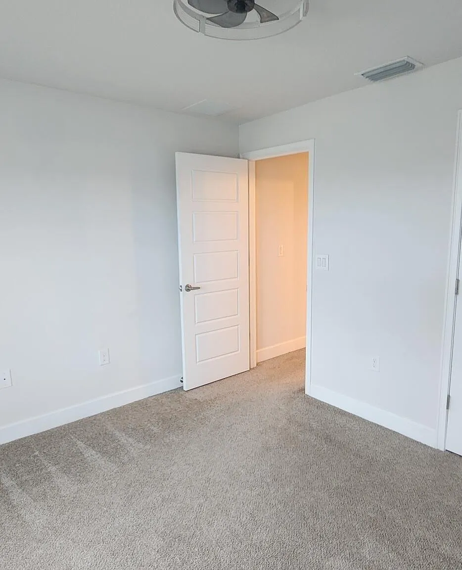 3 bed, 2.0 bath, 1507 sqft, $2,300 — Photo 4