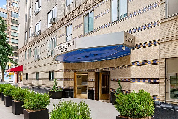 Rented by Compass | media 16