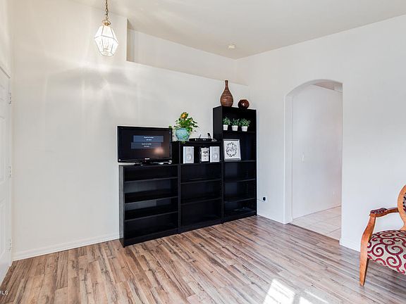 4th image of 8962 E Balsam Ave