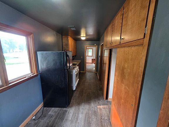 5th image of 401 1st Ave SE