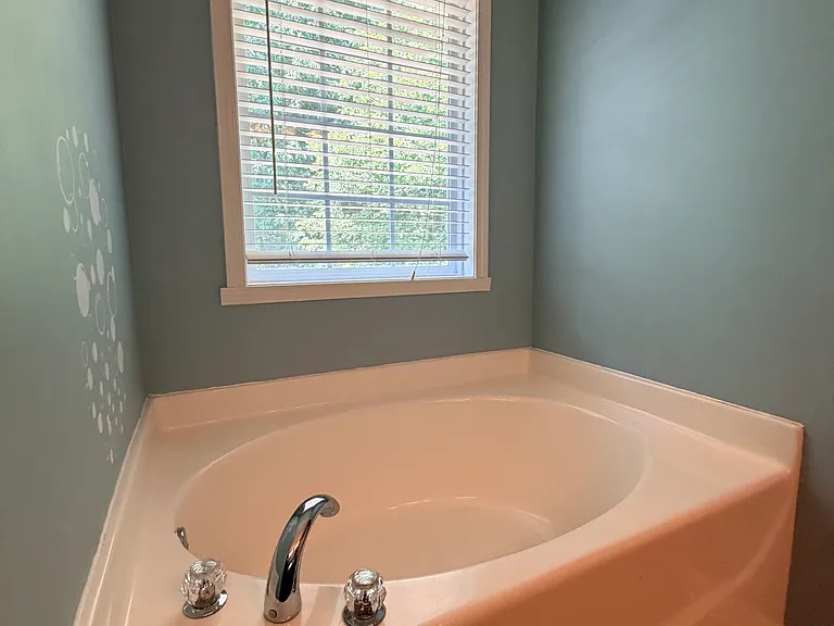 4566 Woodway Dr — Photo 41