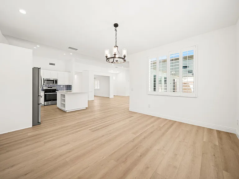 37762 Drexell Dr — Photo 12
