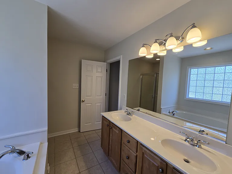 9521 Pine Trails Ct — Photo 22