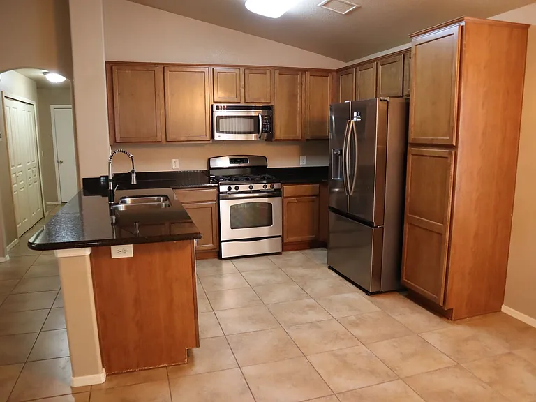 1426 Bonnie View Pl — Photo 3