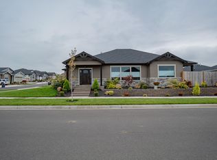 2877 Morning View Dr, Medford, OR 97504