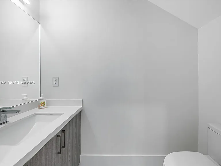 3142 Carter St #3142 — Photo 35