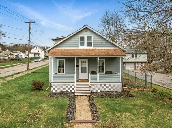 536 1st Ave, Ellwood City, PA 16117