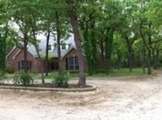 2501 Wild Oaks Ave, Joshua, TX 76058