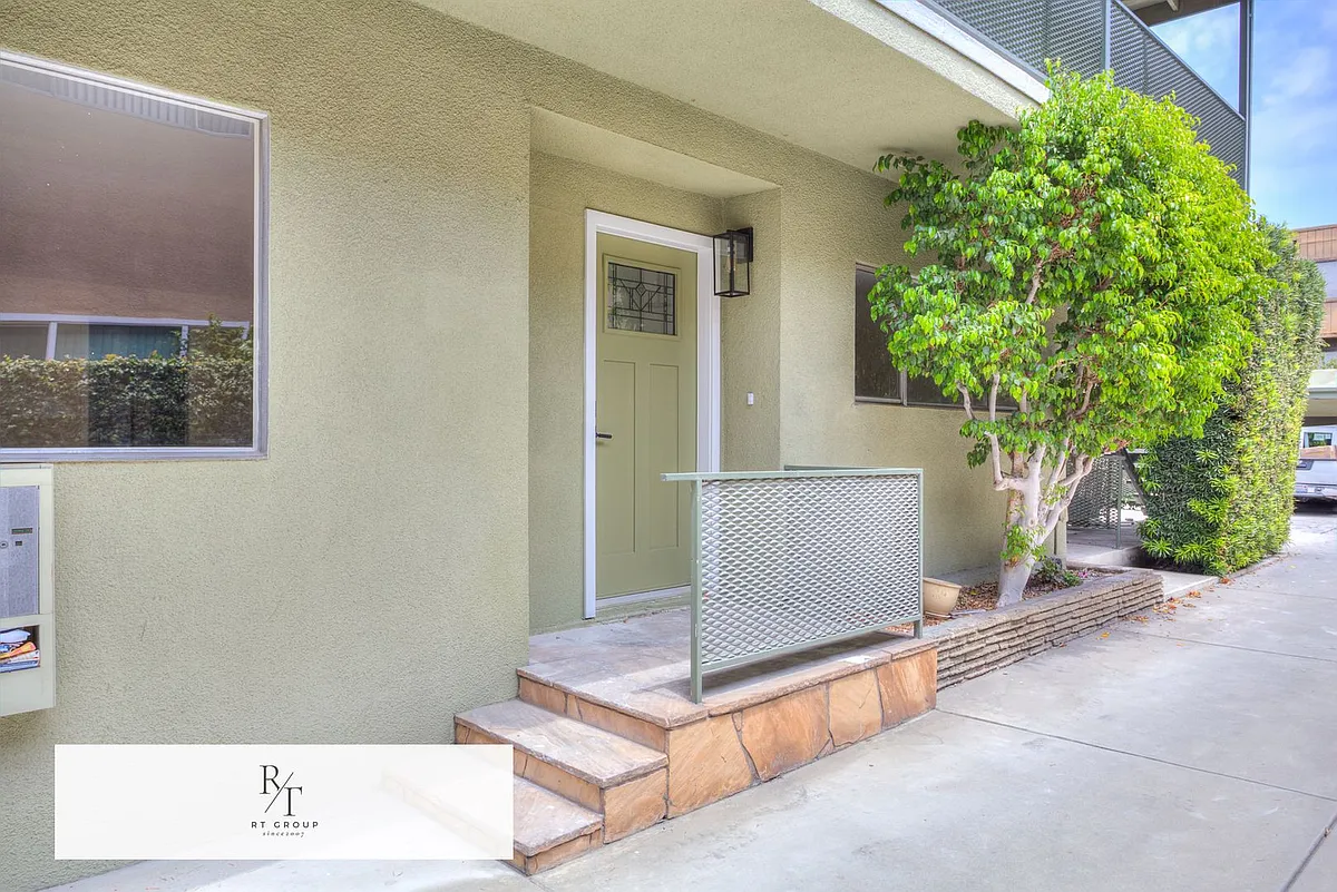 Building Photo - 1032 S Golden West Ave #A