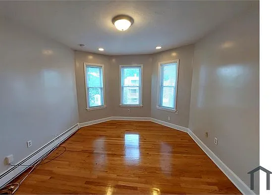 782 Morton St #3 — Photo 4