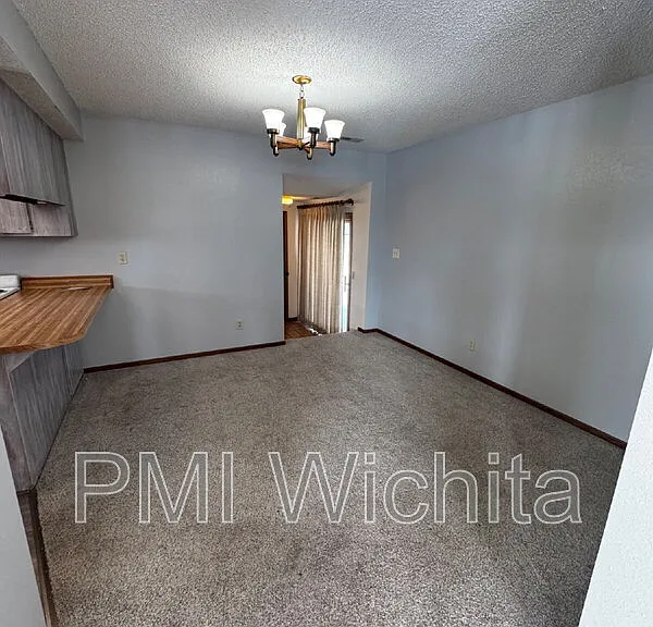235 S Willo Esque Ct — Photo 4