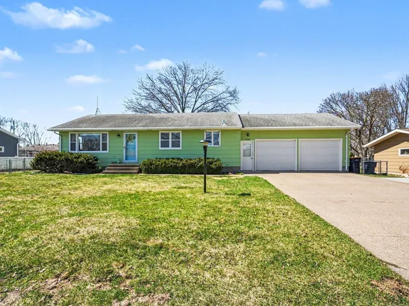 908 10th St, Farmington, MN 55024