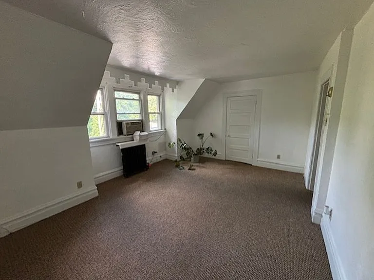 609 S Braddock Ave — Photo 7
