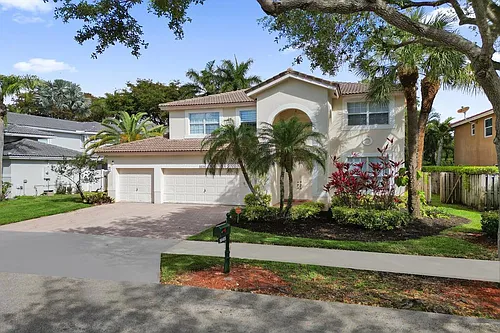 16405 Diamond Head Dr Photo 1