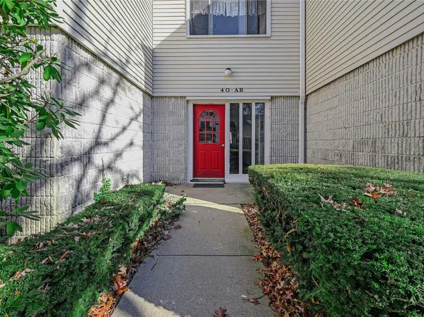 40 Richmond Boulevard #2B, Ronkonkoma, NY 11779