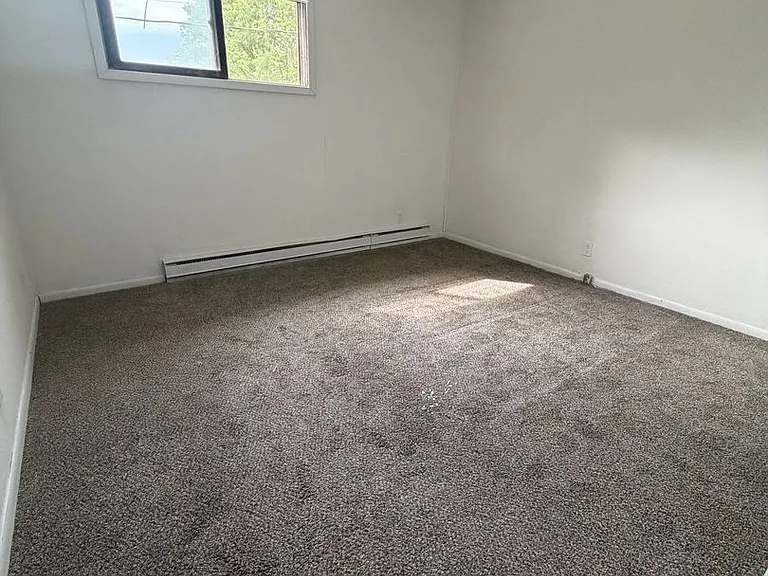 Indian Hills Apartments — Photo 4